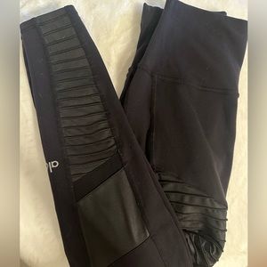 Alo Moto leggings